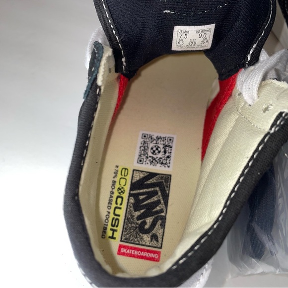 NWB Vans The Lizzie Black White Sneakers - Picture 8 of 9